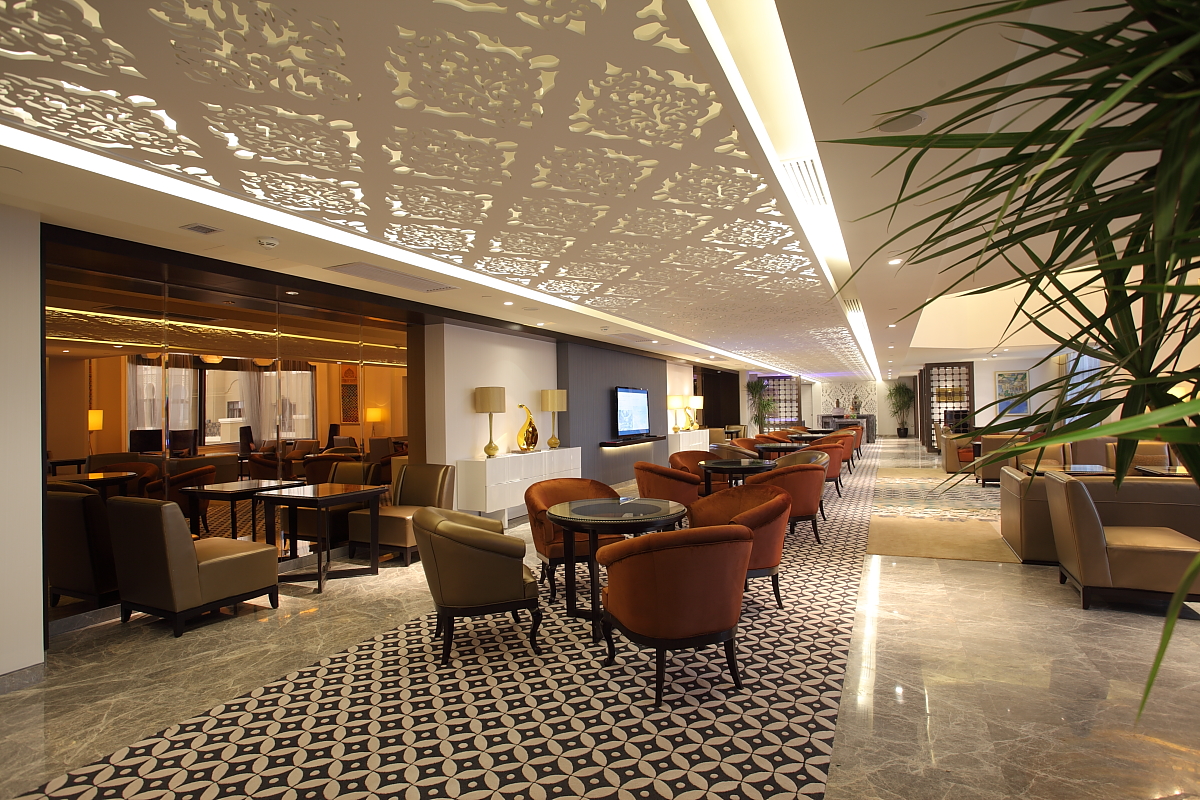 Shangri-La Hotel Lounge