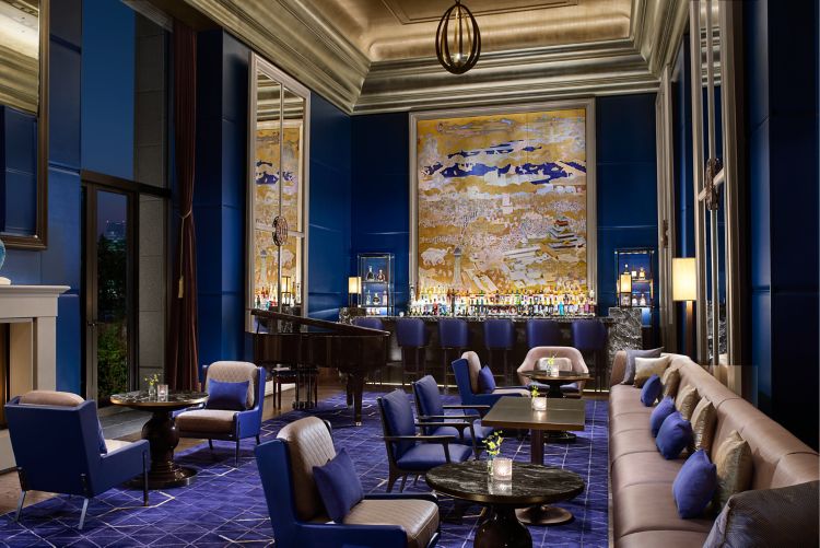 Marriott Hotel Lounge